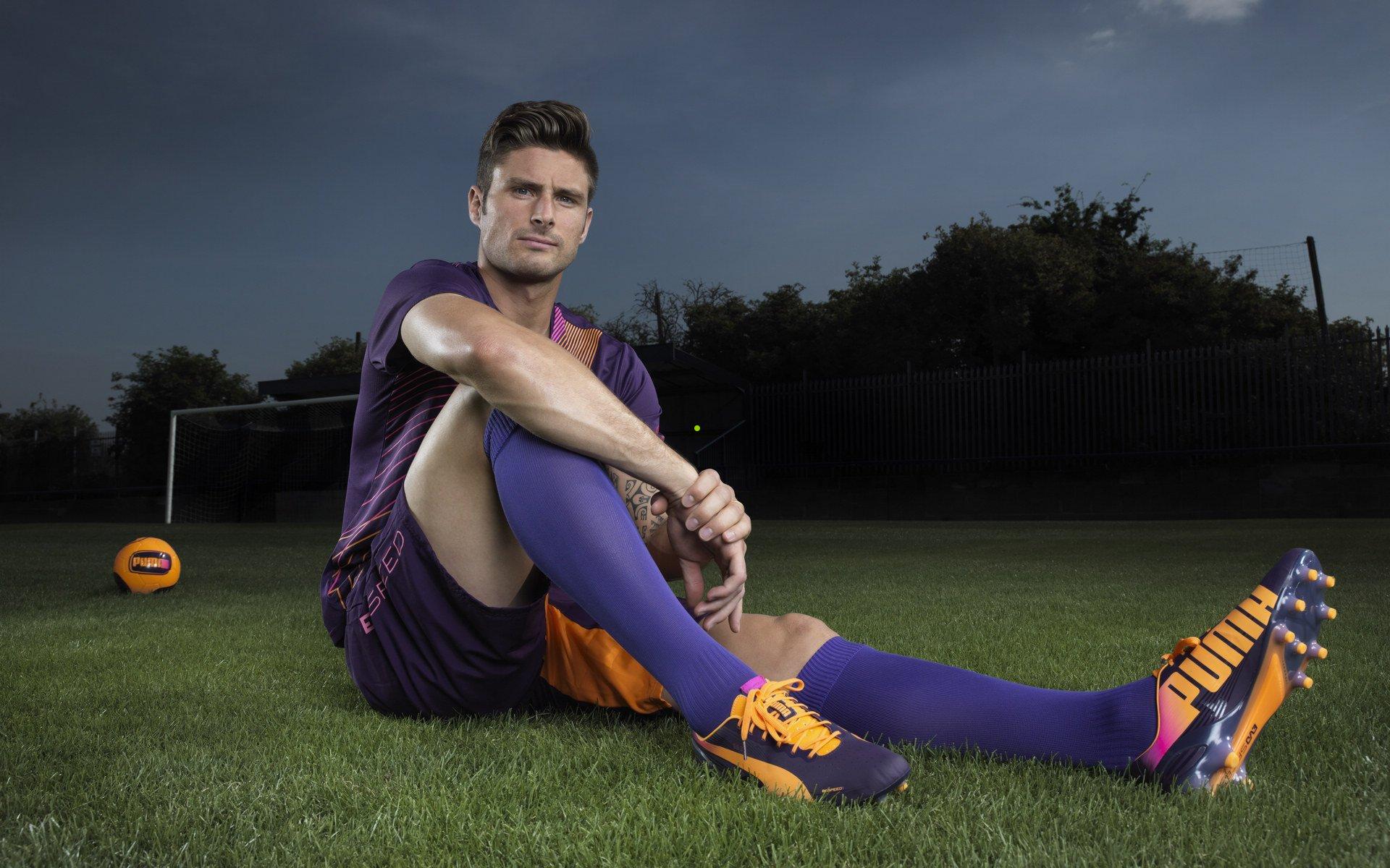 斯内德笑谈健身哲学,预言枪手新赛季强势崛起