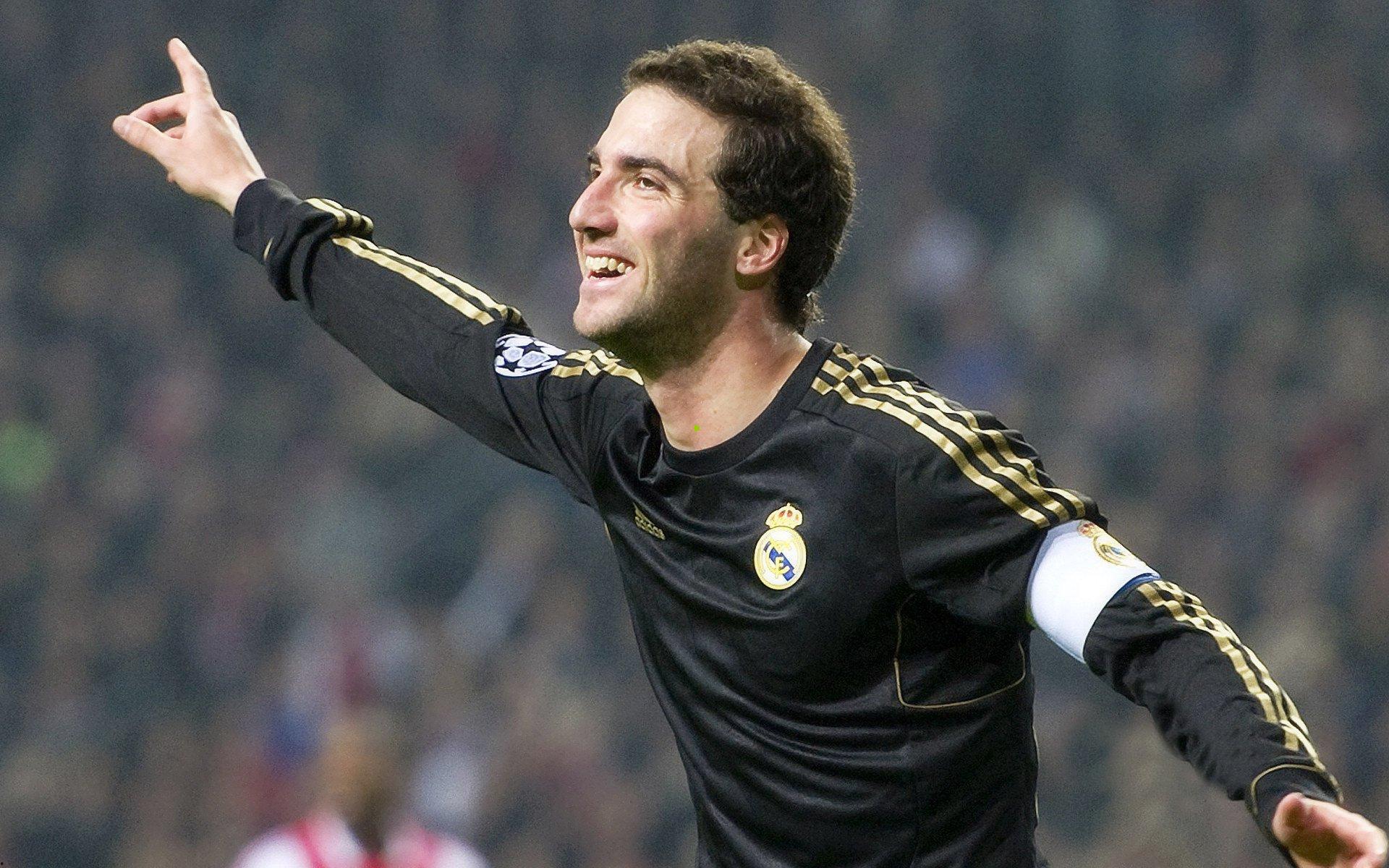 开云科技|突发停赛打乱部署，穆斯卡特变阵奇招率队逆转胜