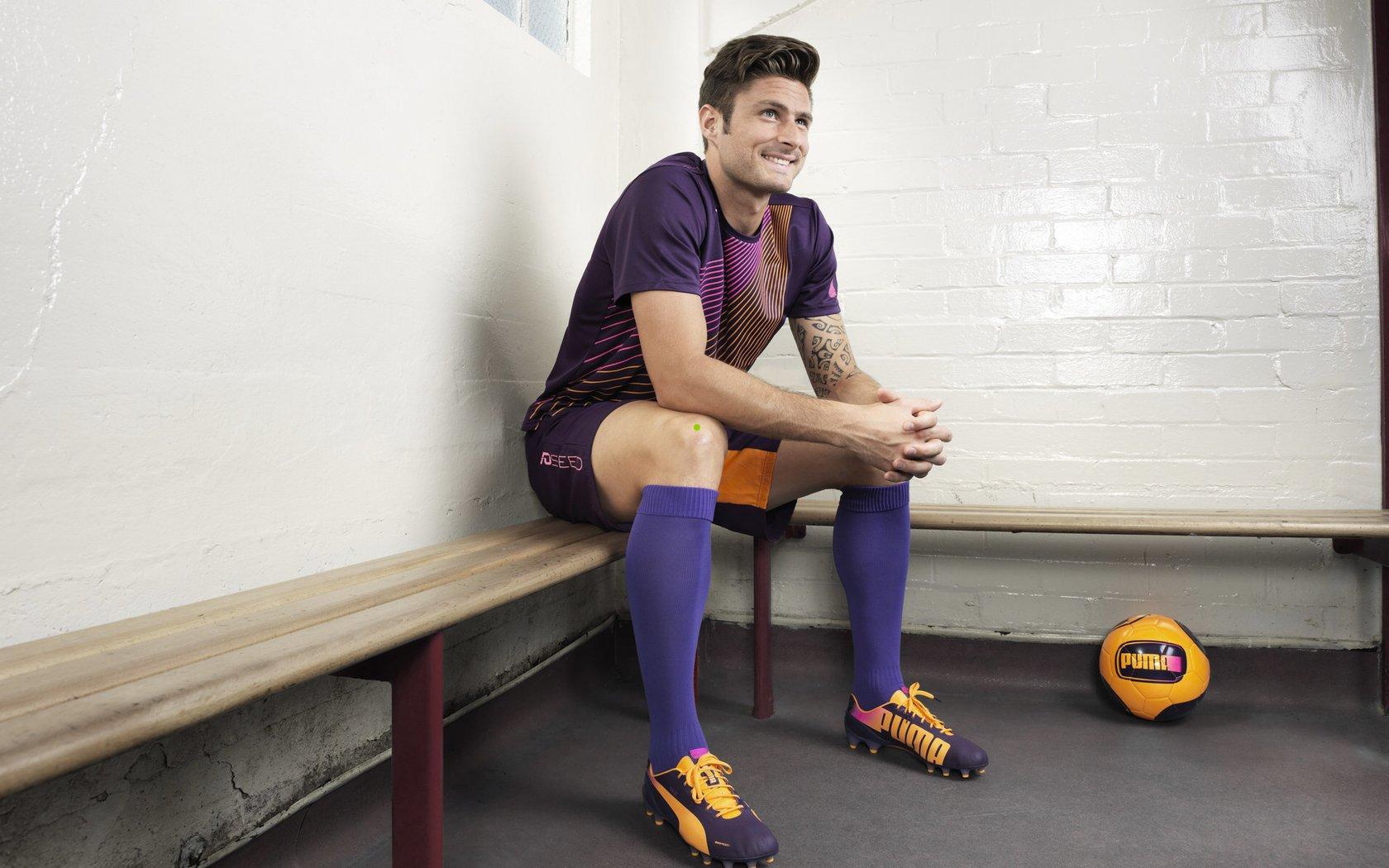 开云应用-佩德罗转正引领武汉三镇创14连胜奇迹，俱乐部官宣新帅开启新时代